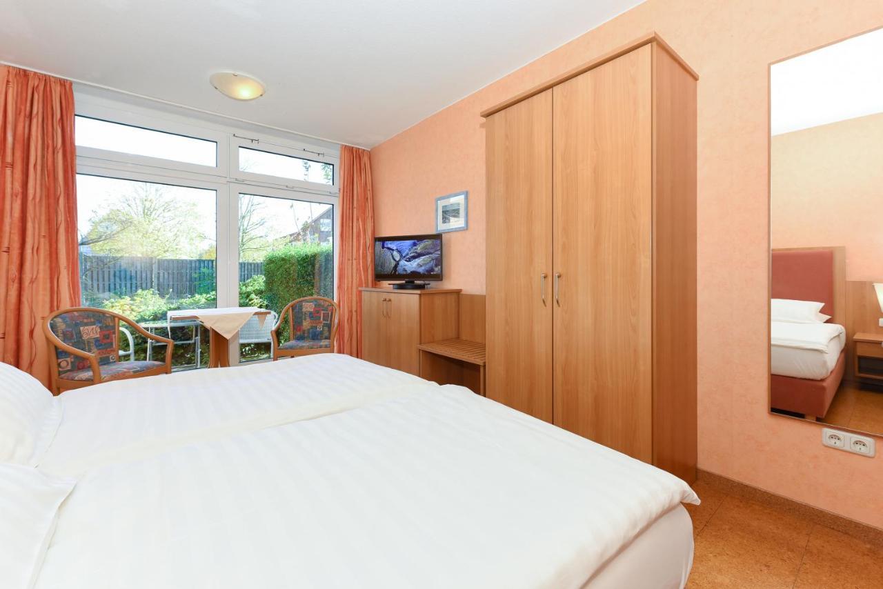 Hotel-Pension Altes Siel Bensersiel Exteriör bild