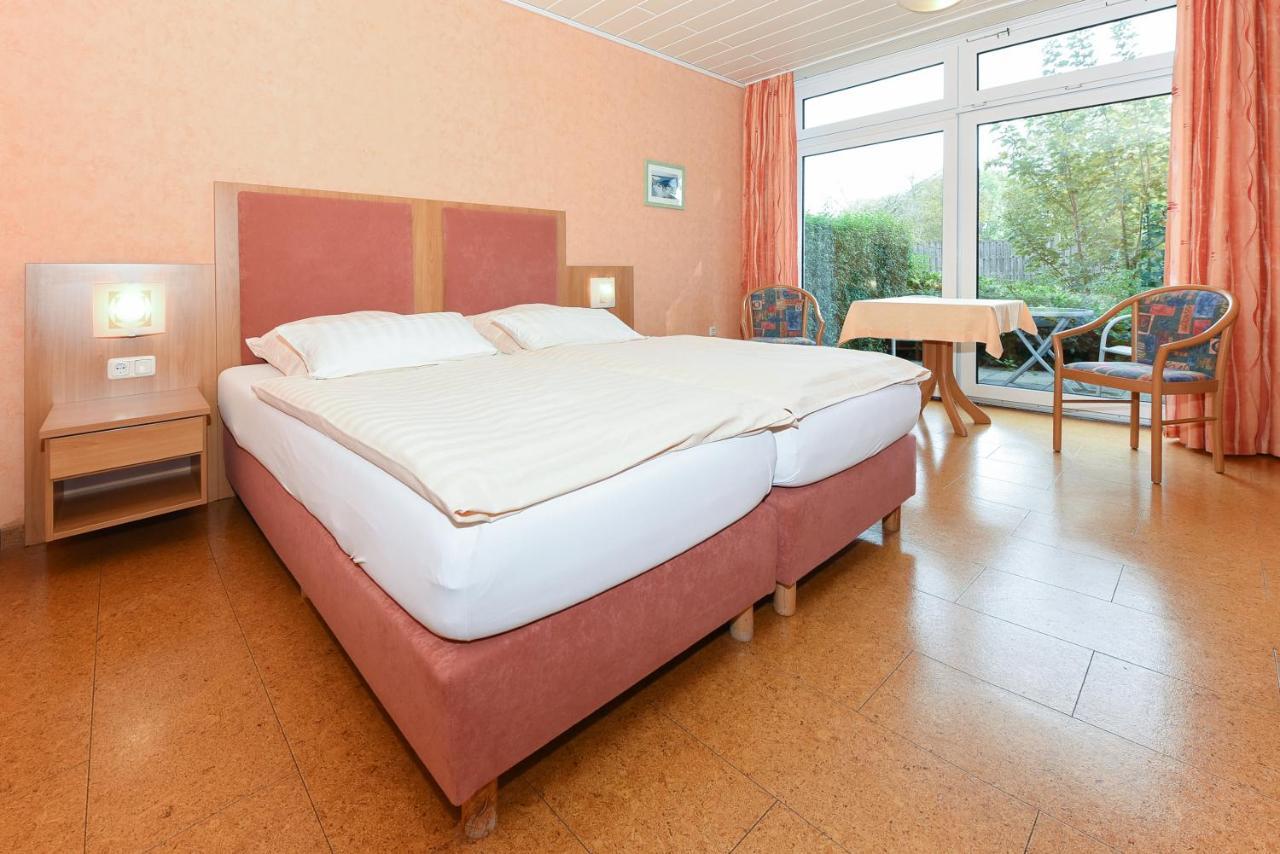 Hotel-Pension Altes Siel Bensersiel Exteriör bild