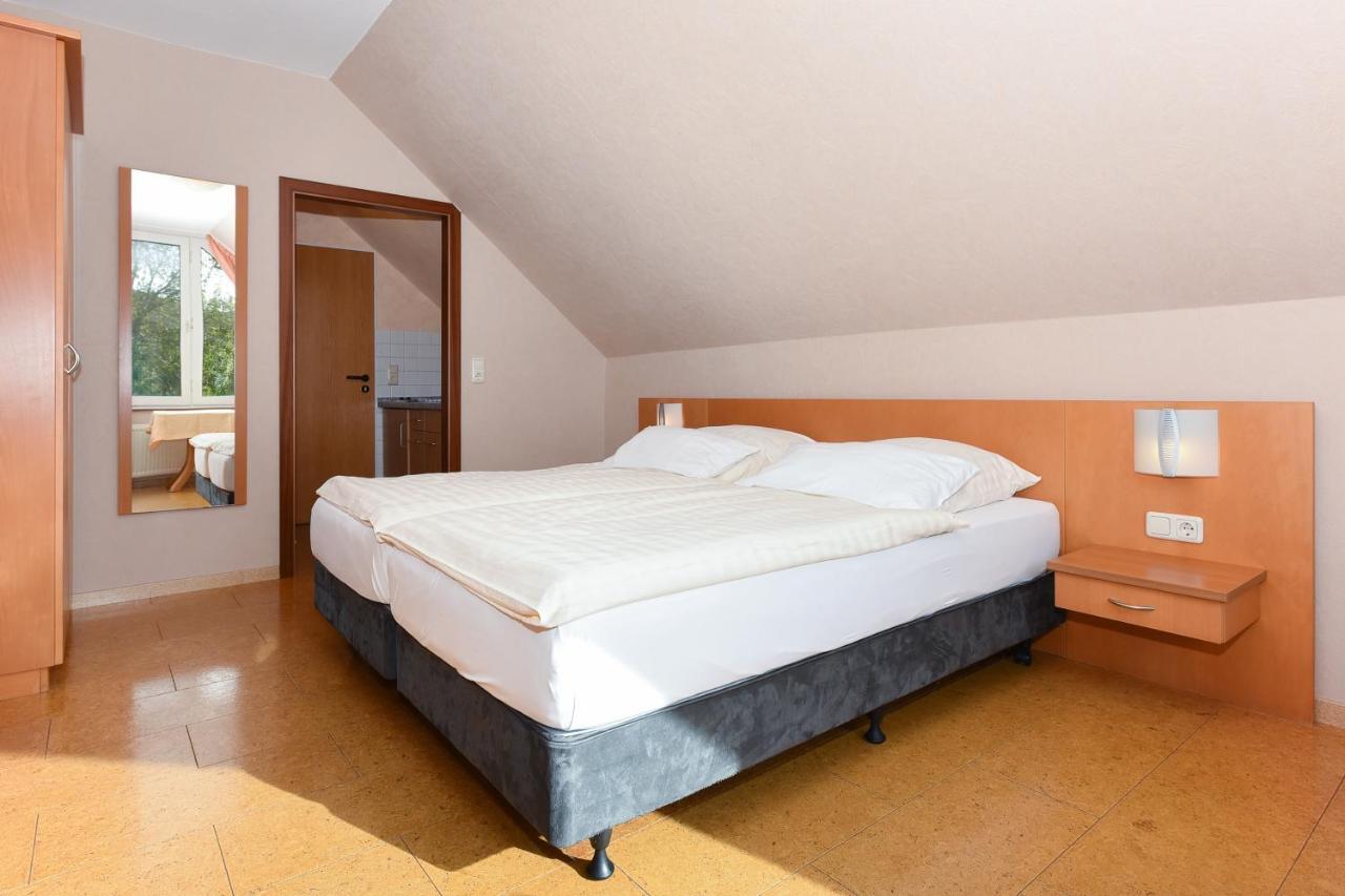 Hotel-Pension Altes Siel Bensersiel Exteriör bild