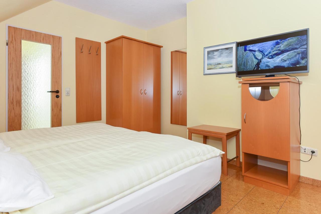Hotel-Pension Altes Siel Bensersiel Exteriör bild