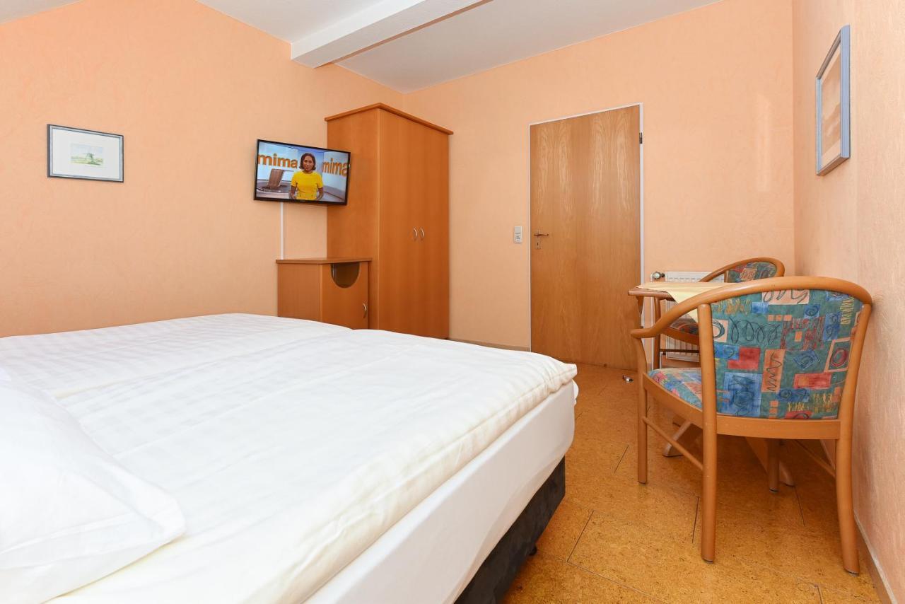 Hotel-Pension Altes Siel Bensersiel Exteriör bild