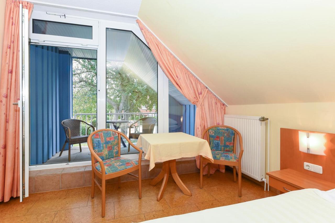 Hotel-Pension Altes Siel Bensersiel Exteriör bild